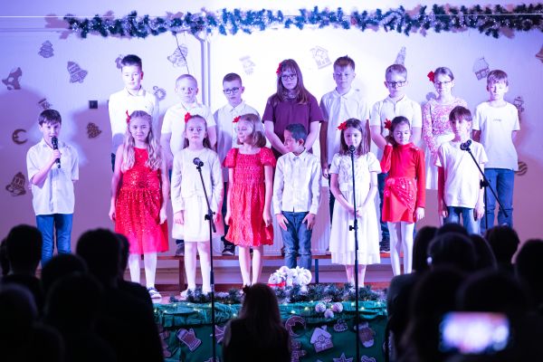 kouzelny-advent-10426AB9990-3842-2108-369C-43D1FA5C84DD.jpg